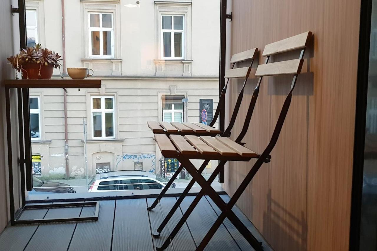 Boutique 108 - Old City, Luxury Apt. With A Garage Krakow Ngoại thất bức ảnh