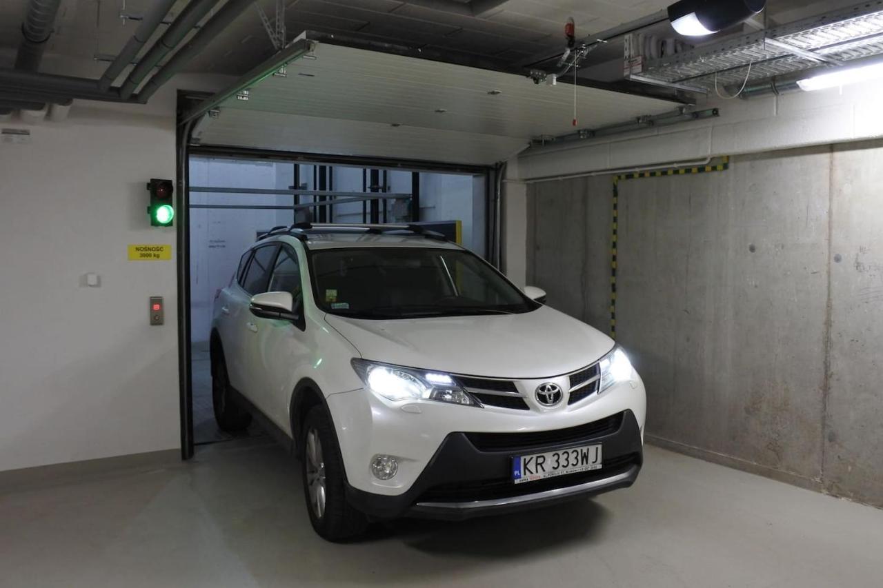 Boutique 108 - Old City, Luxury Apt. With A Garage Krakow Ngoại thất bức ảnh